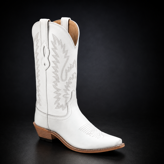 Woman's White Pointed Toe Western Boot | WEST 631